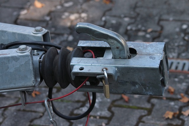 Equipped with a towing bracket